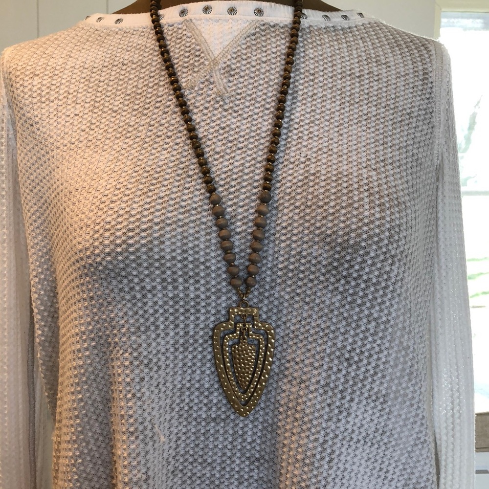 Anthropologie arrow head necklace!